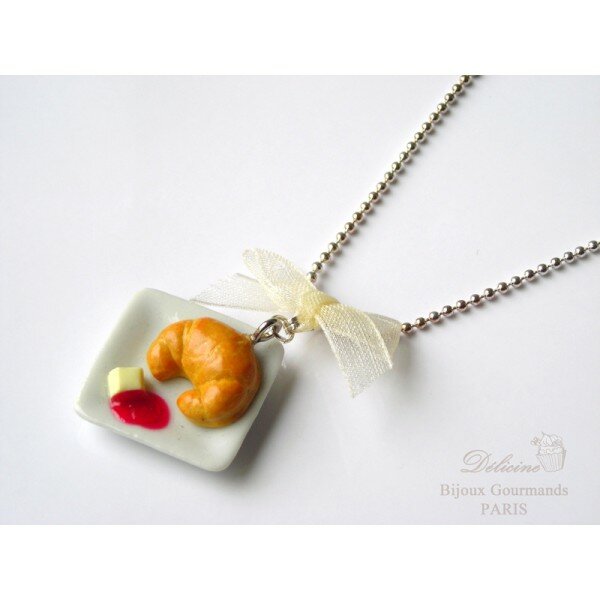 delicine-collier-court-petit-dejeuner